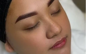 Brow tattoo on oily skin, Kate Kanner